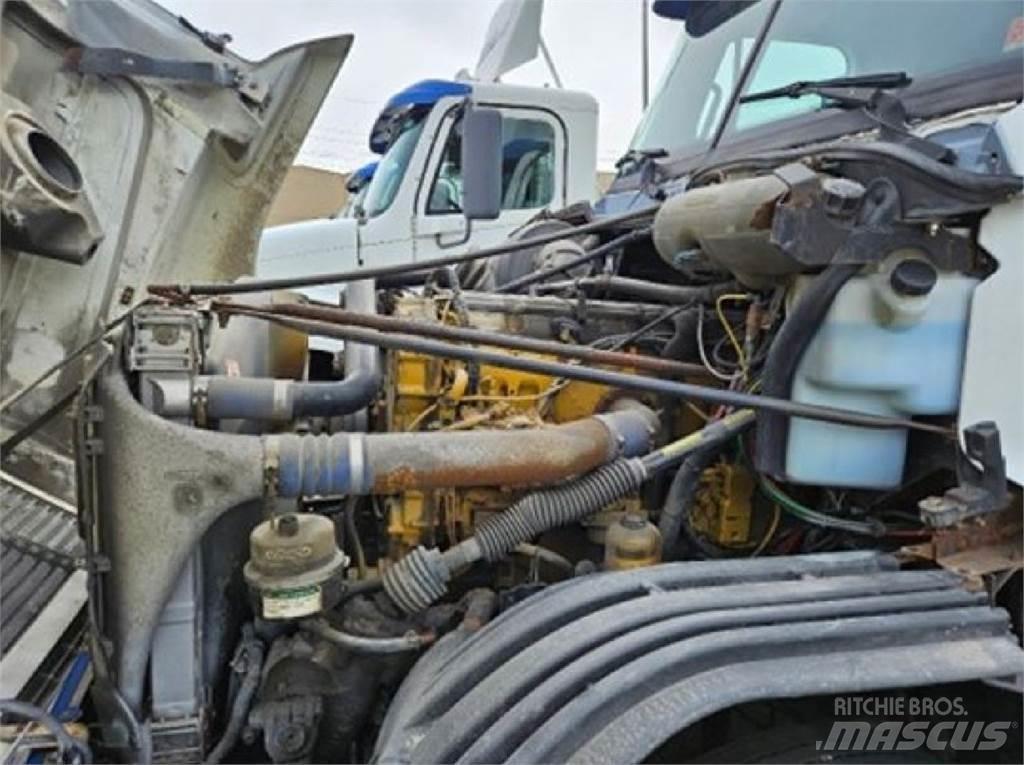 Freightliner C120 牵引车