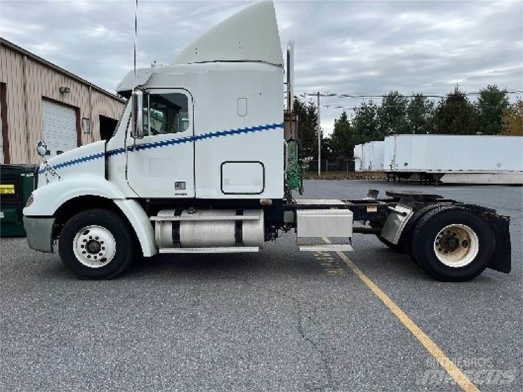 Freightliner CL112G 牵引车