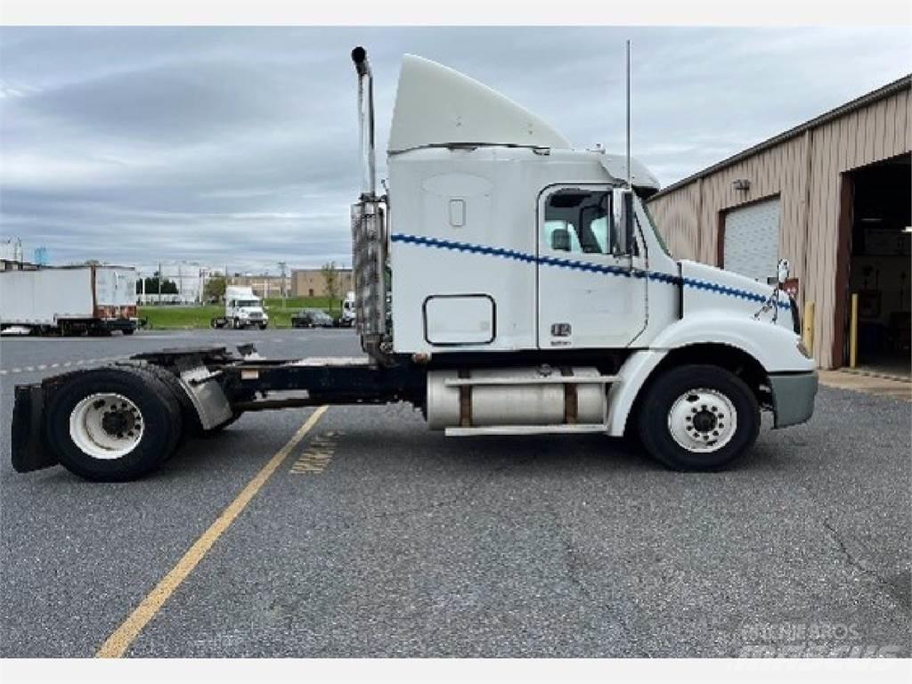 Freightliner CL112G 牵引车