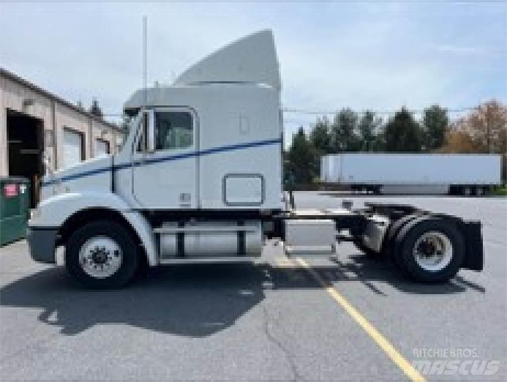 Freightliner CL112G 牵引车