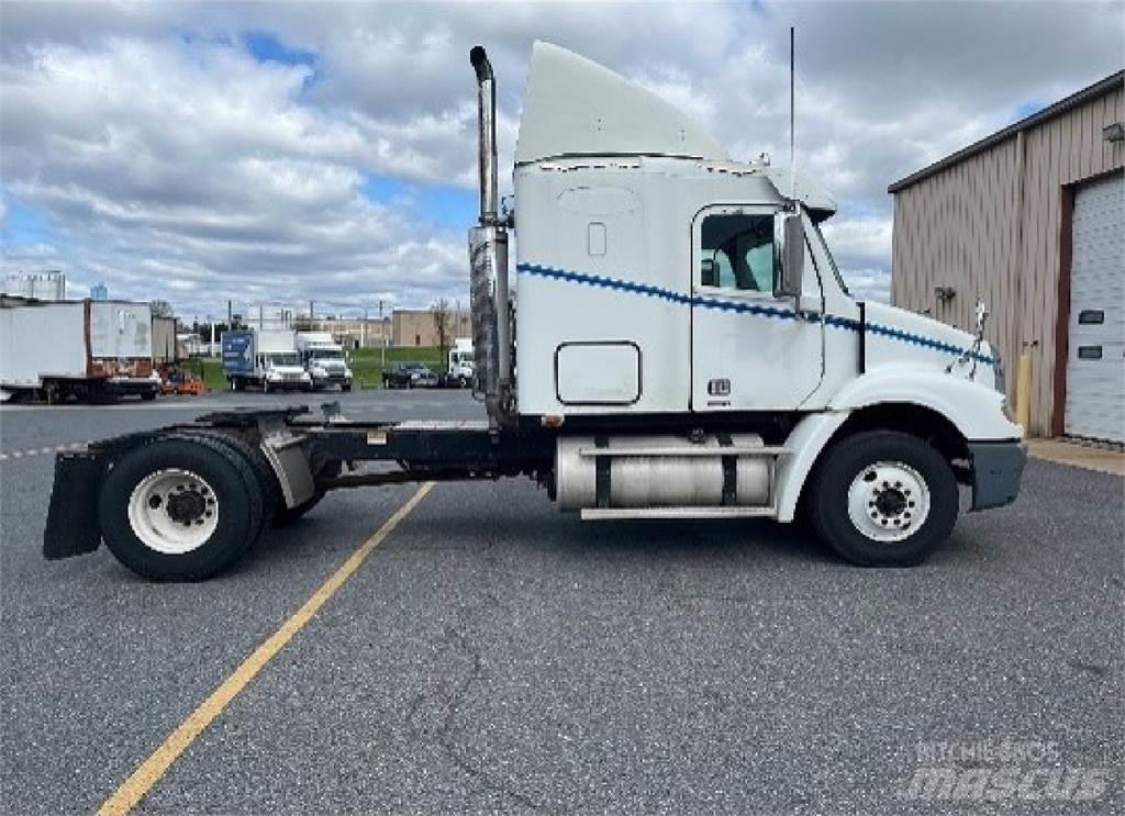 Freightliner CL112G 牵引车