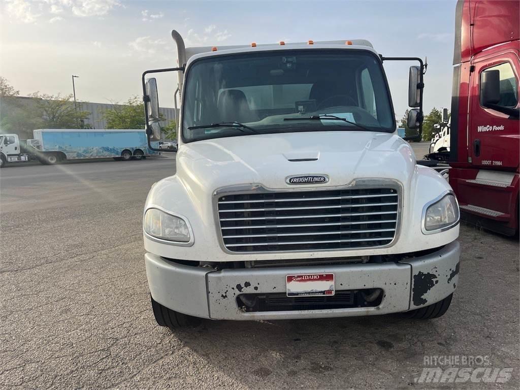 Freightliner M2 饮料运输车