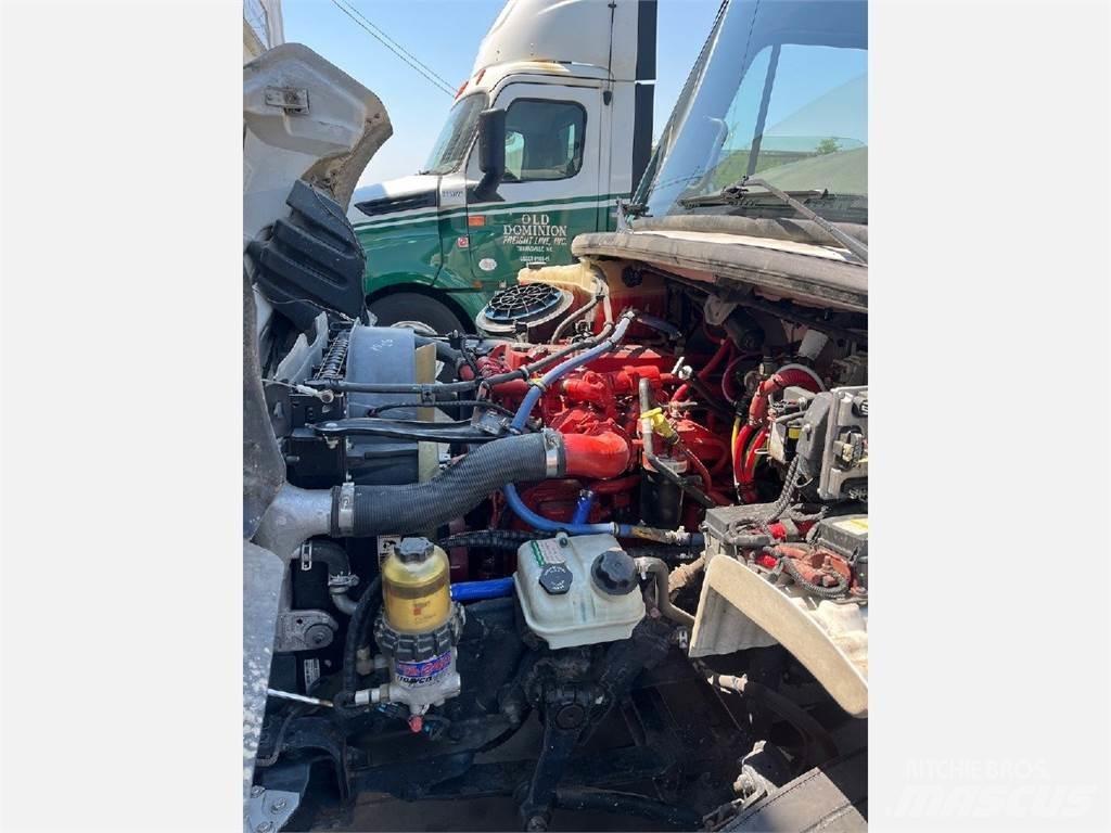 Freightliner M2 饮料运输车