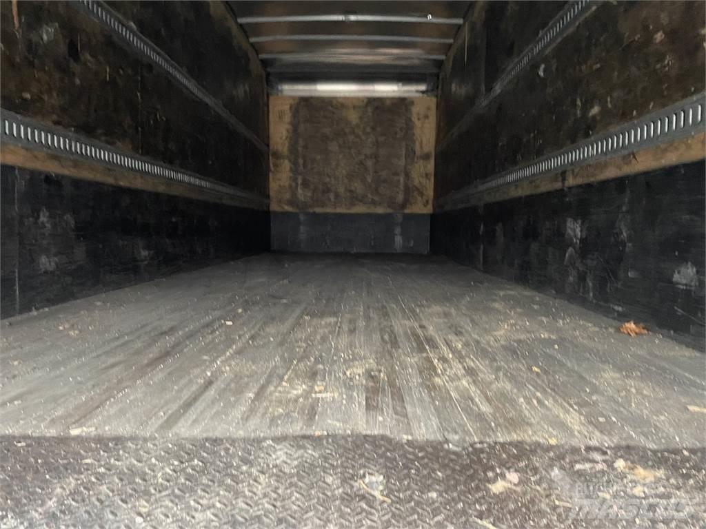 Freightliner M2 厢式货车