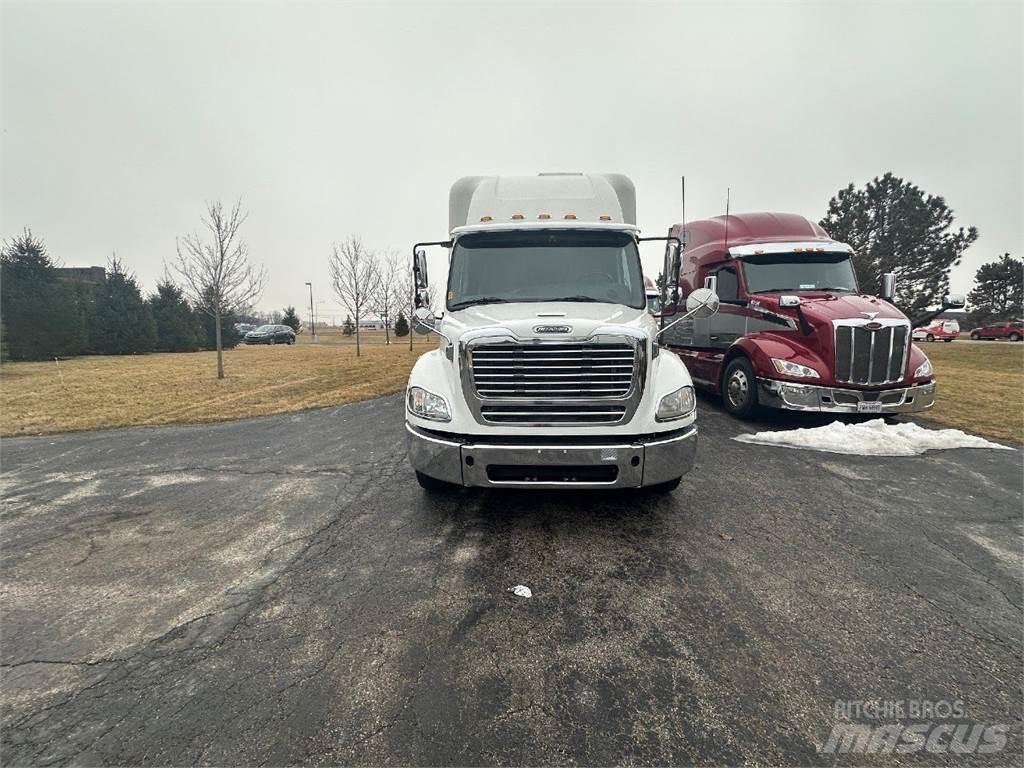 Freightliner M2 厢式货车