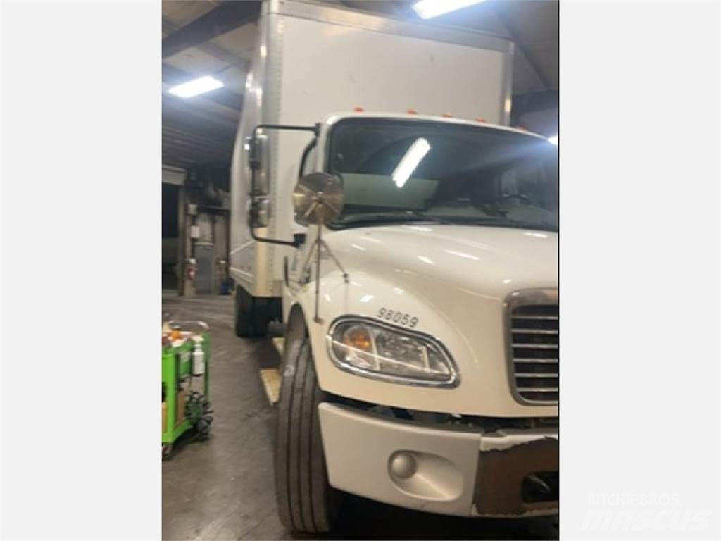 Freightliner M2 厢式货车