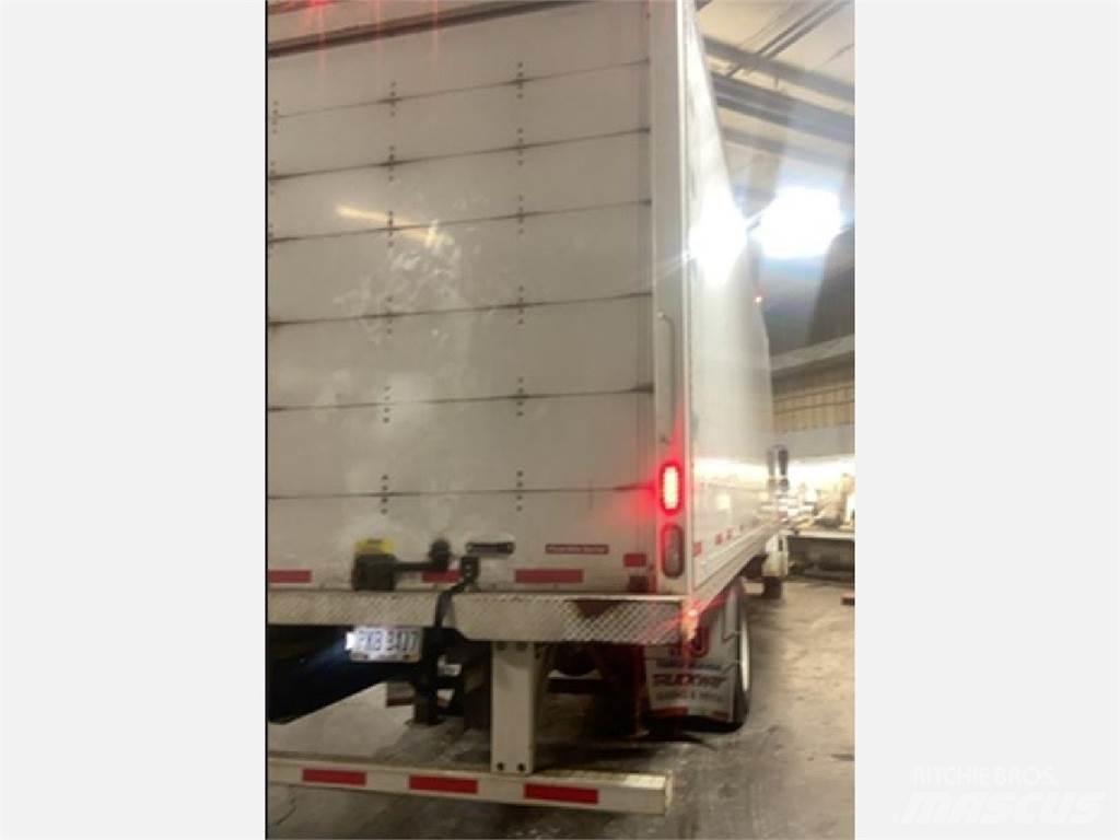 Freightliner M2 厢式货车