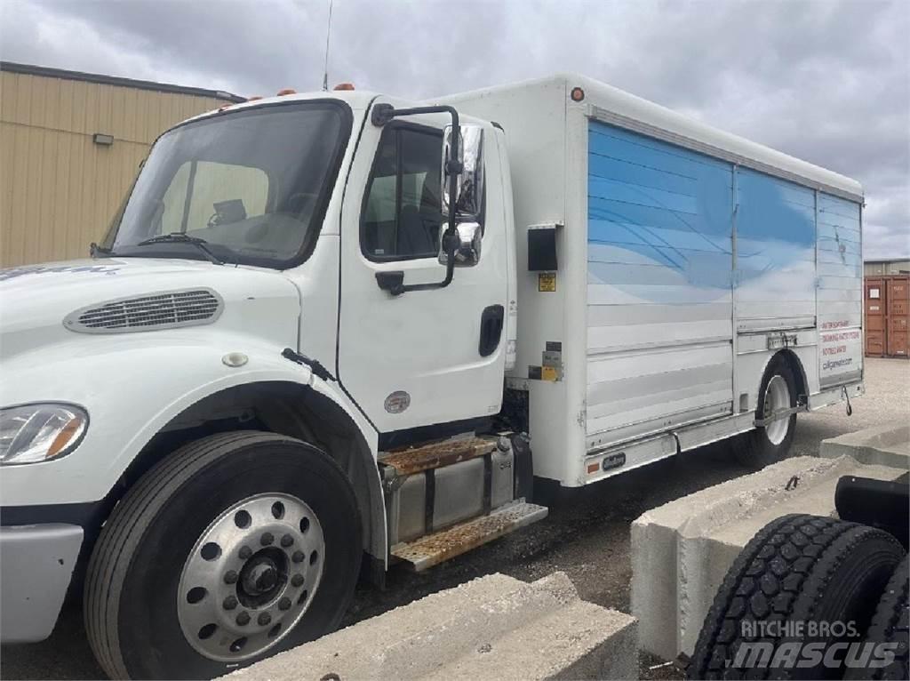 Freightliner M2 饮料运输车