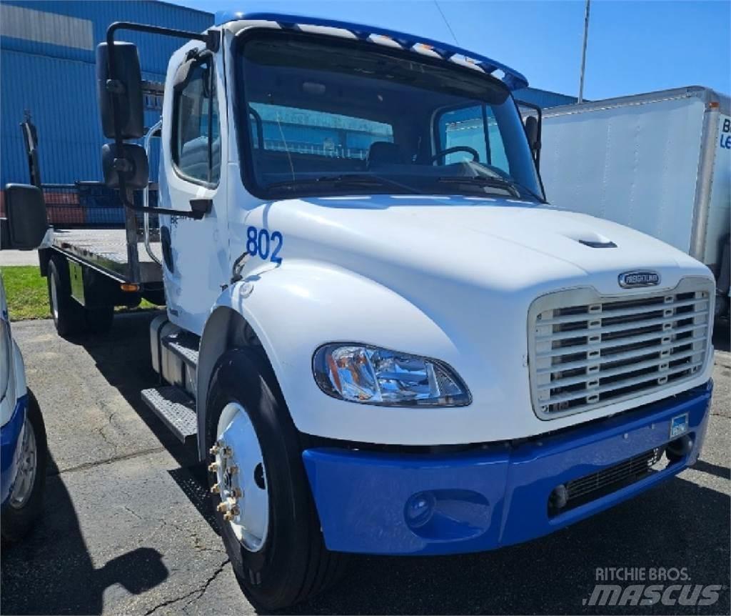 Freightliner M2 平板栏板货车