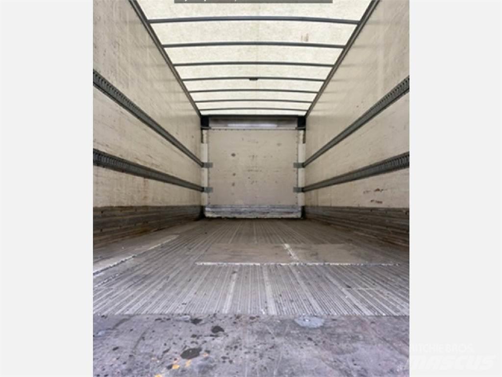 Freightliner M2 厢式货车