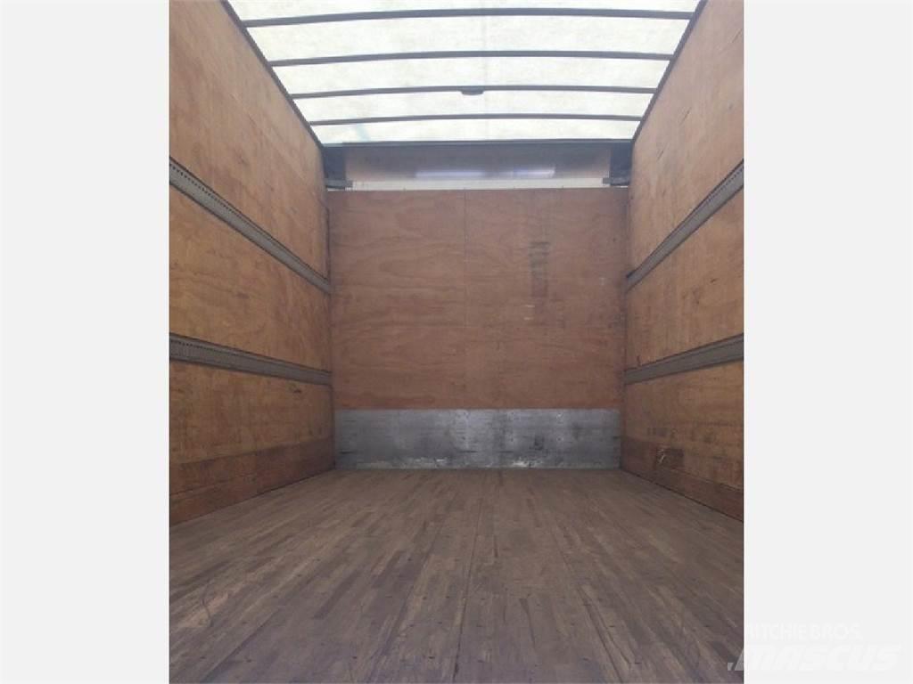 Freightliner M2 厢式货车
