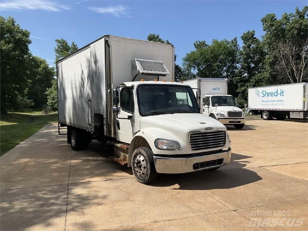 Freightliner M2-106 厢式货车