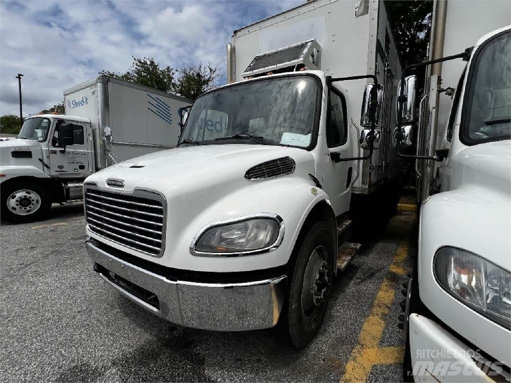 Freightliner M2-106 厢式货车