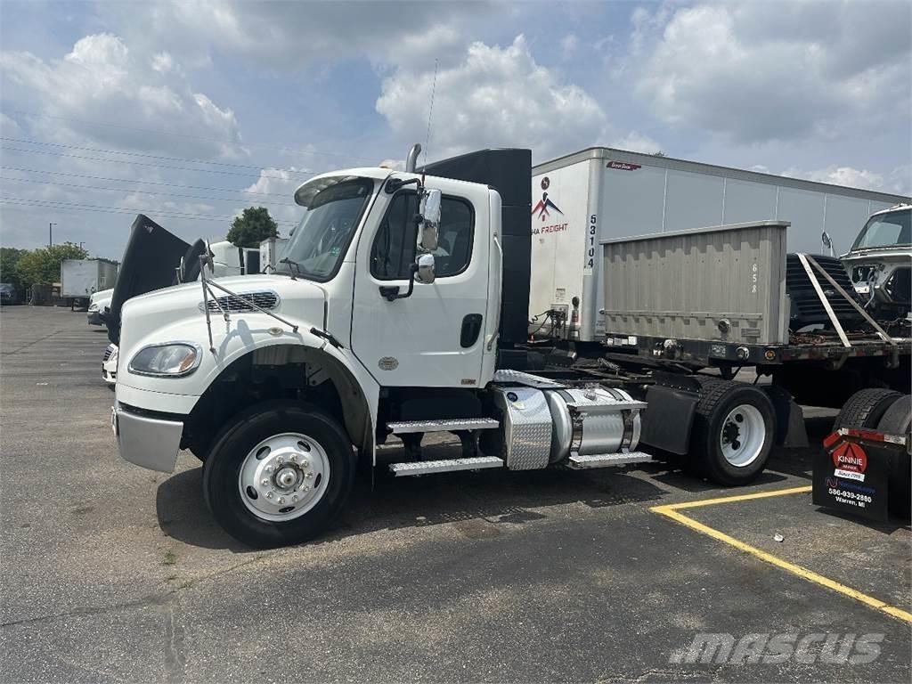 Freightliner M2 106 牵引车