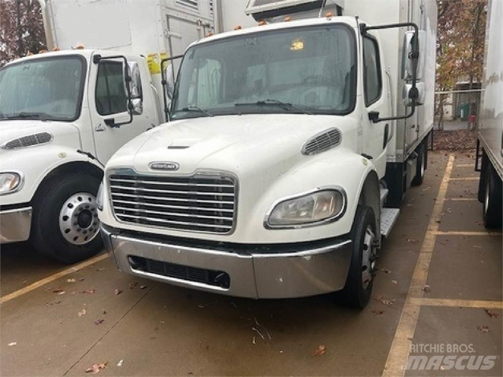 Freightliner M2-106 厢式货车