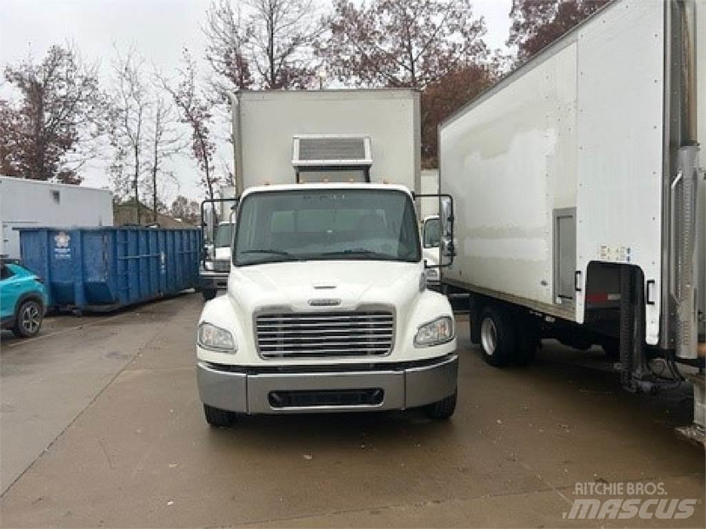 Freightliner M2-106 厢式货车
