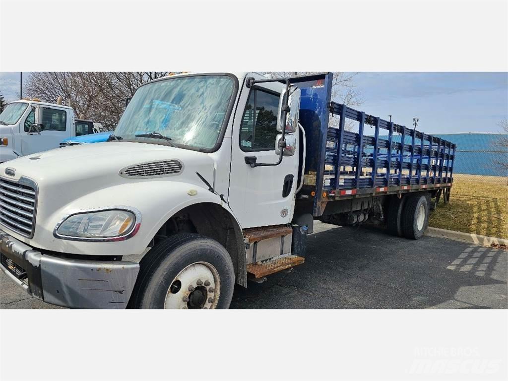 Freightliner M2 106 平板栏板货车