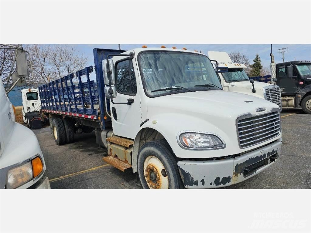 Freightliner M2 106 平板栏板货车