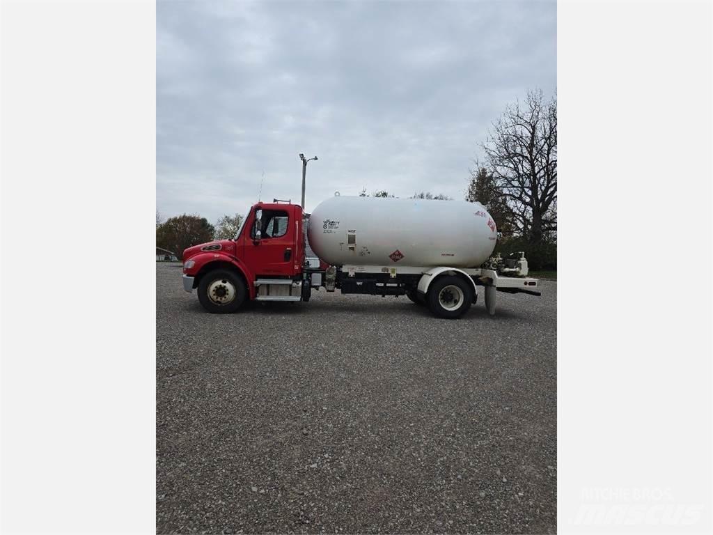 Freightliner M2 106 其他货车