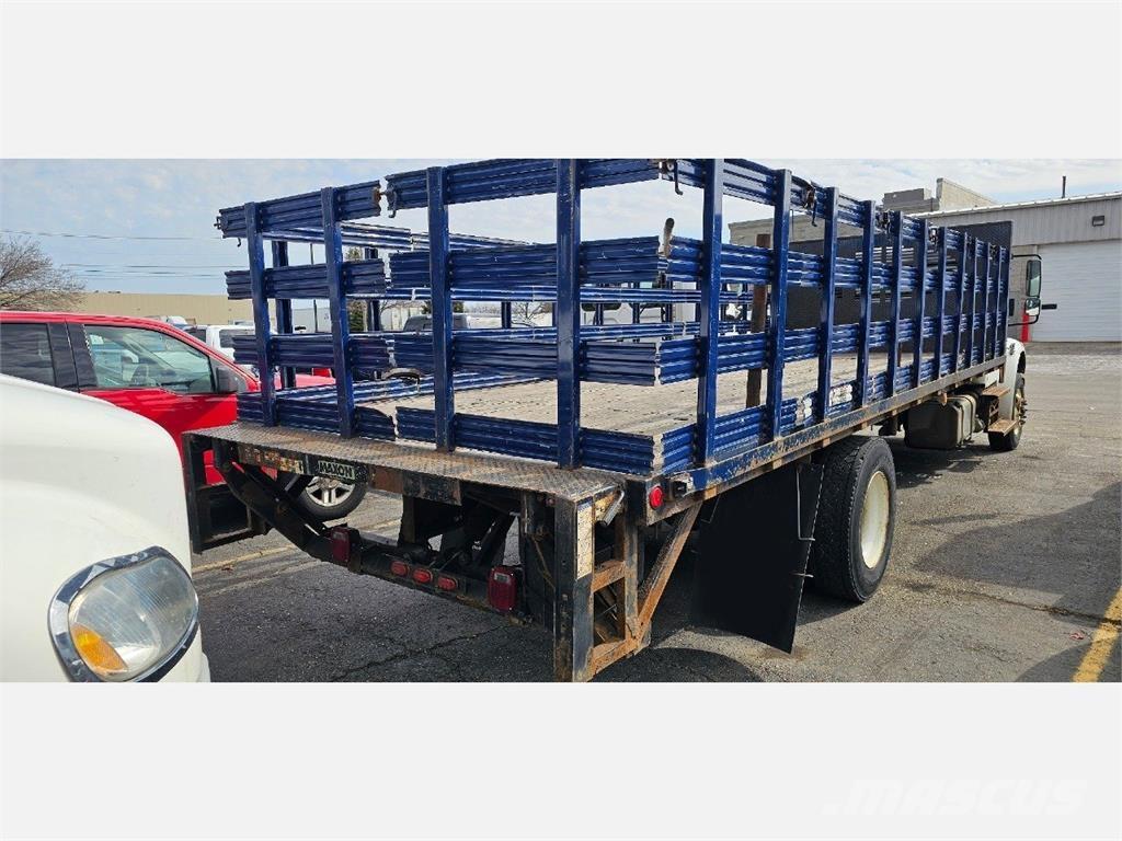 Freightliner M2 106 平板栏板货车