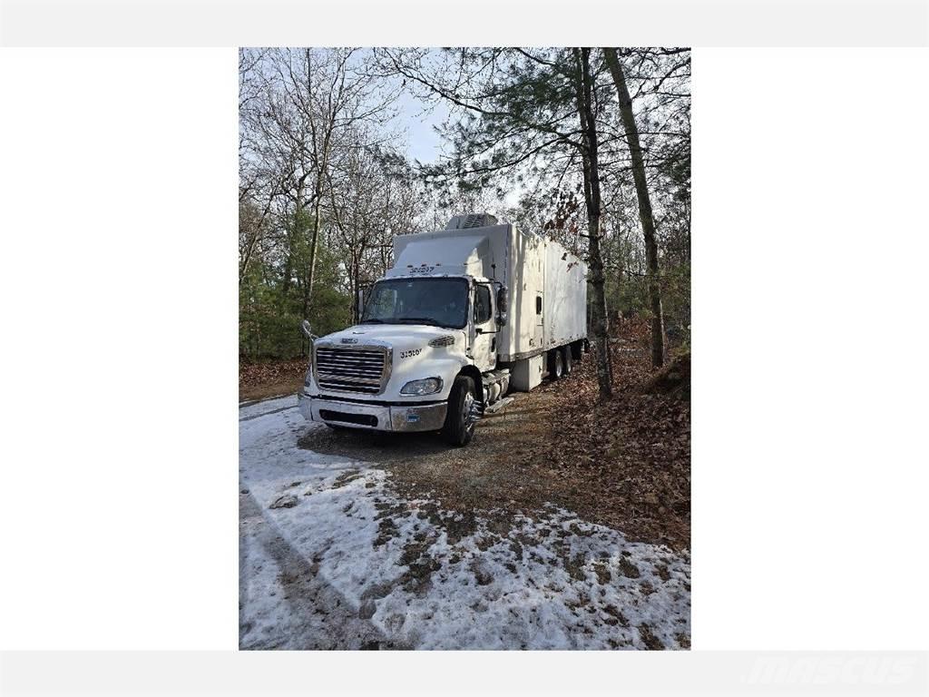 Freightliner M2-112 厢式货车