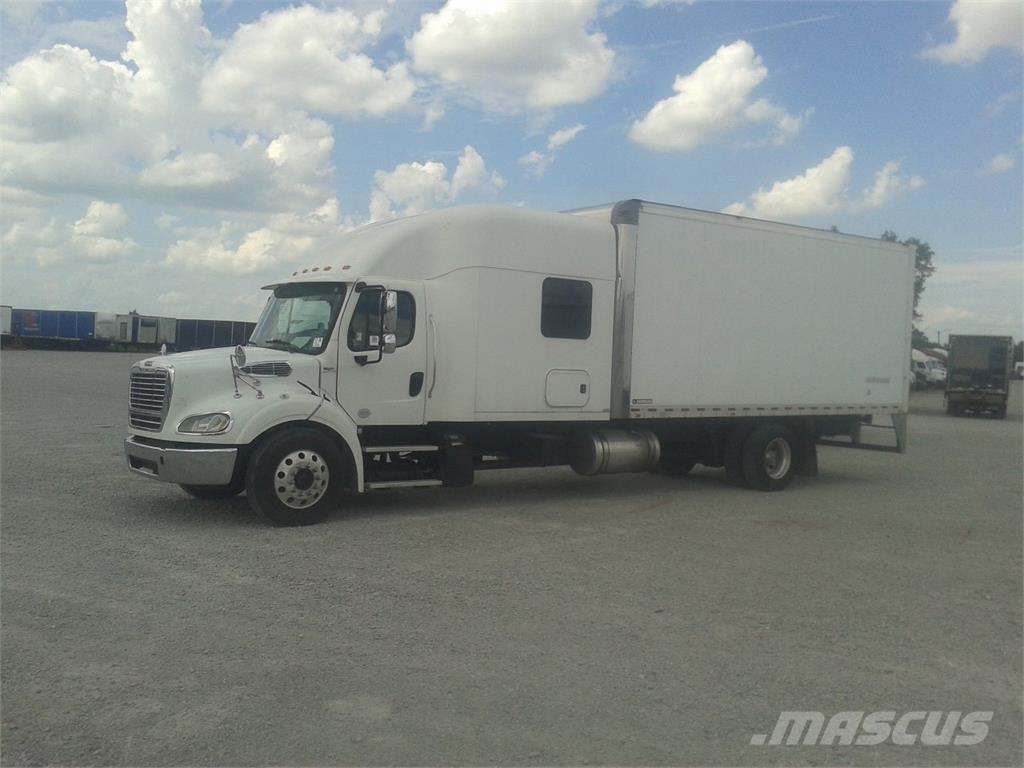 Freightliner M2-112 厢式货车