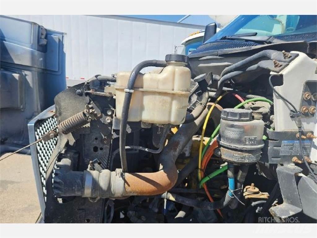 GMC C7500 厢式货车