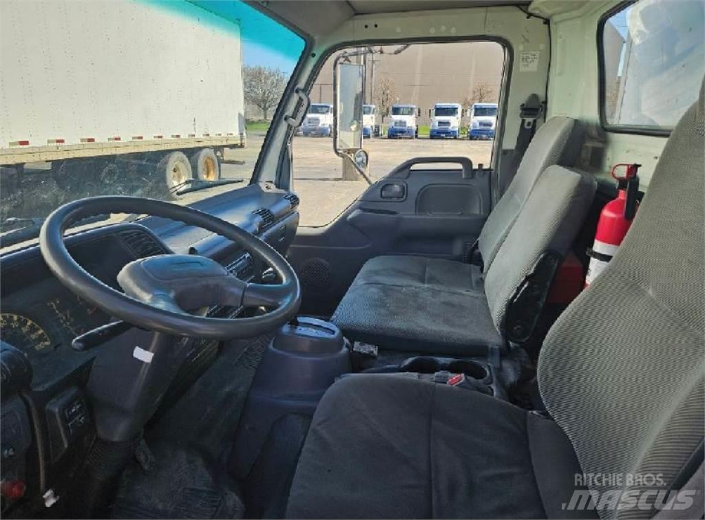 GMC W4500 厢式货车
