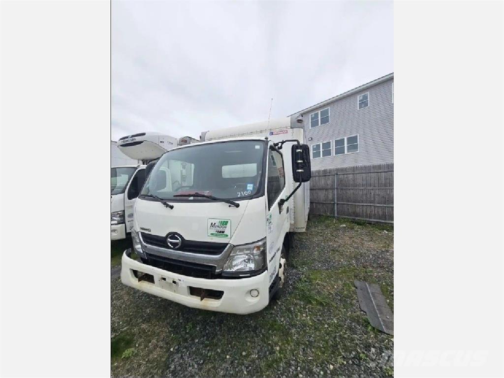 Hino 195 厢式货车