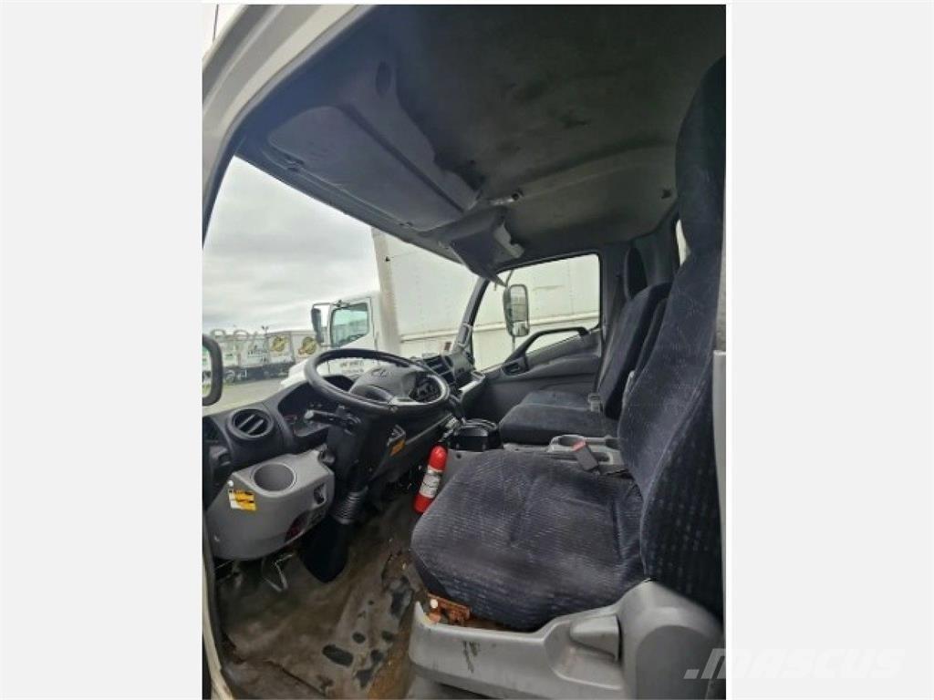 Hino 195 冷藏车