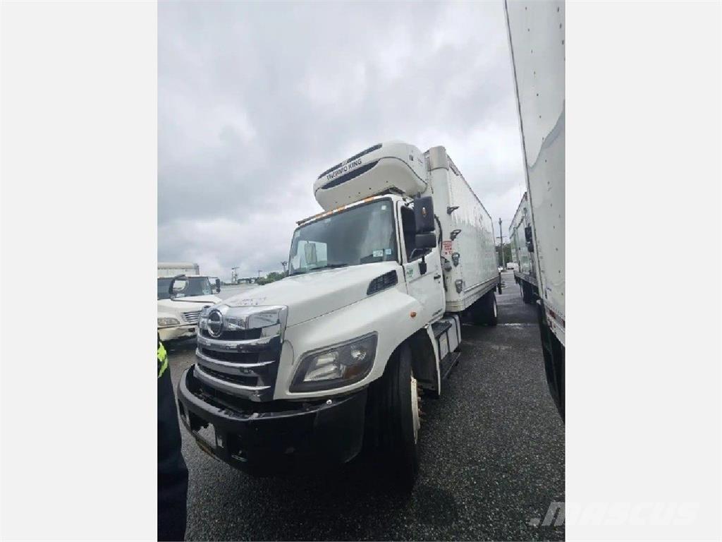 Hino 268 冷藏车