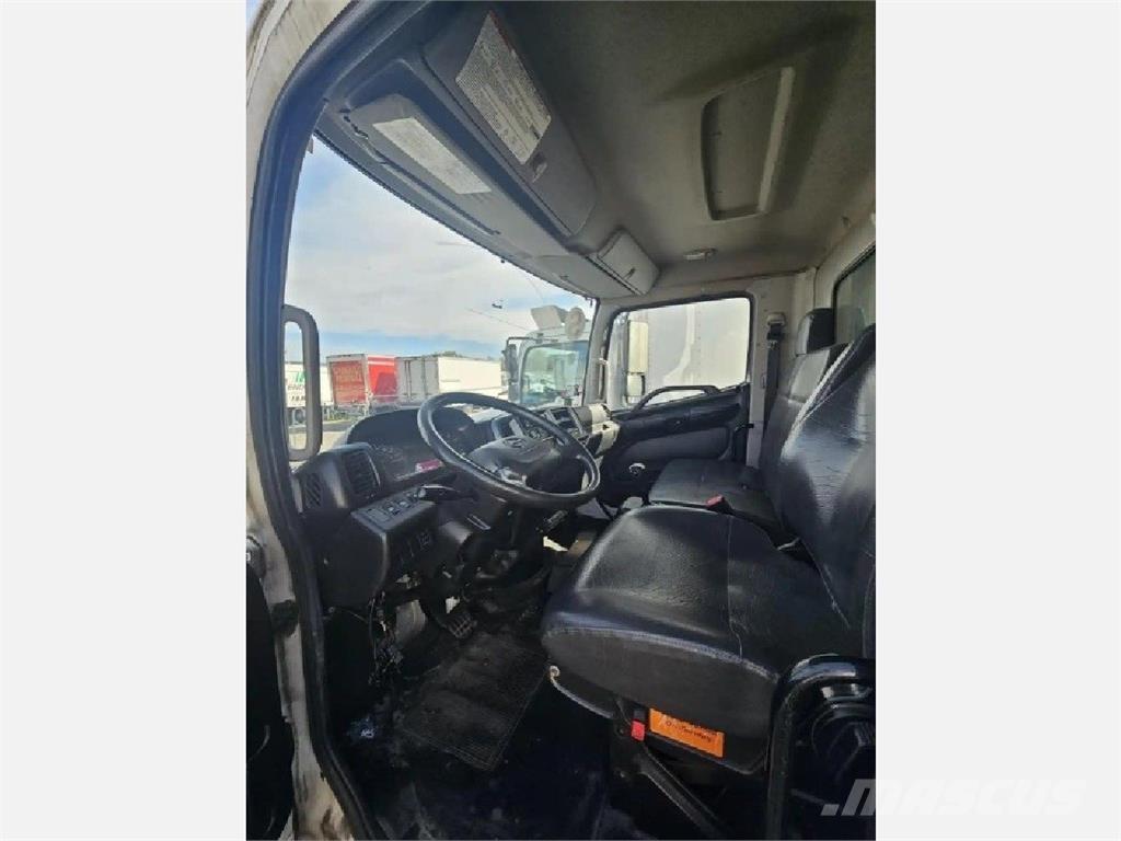 Hino 268 冷藏车