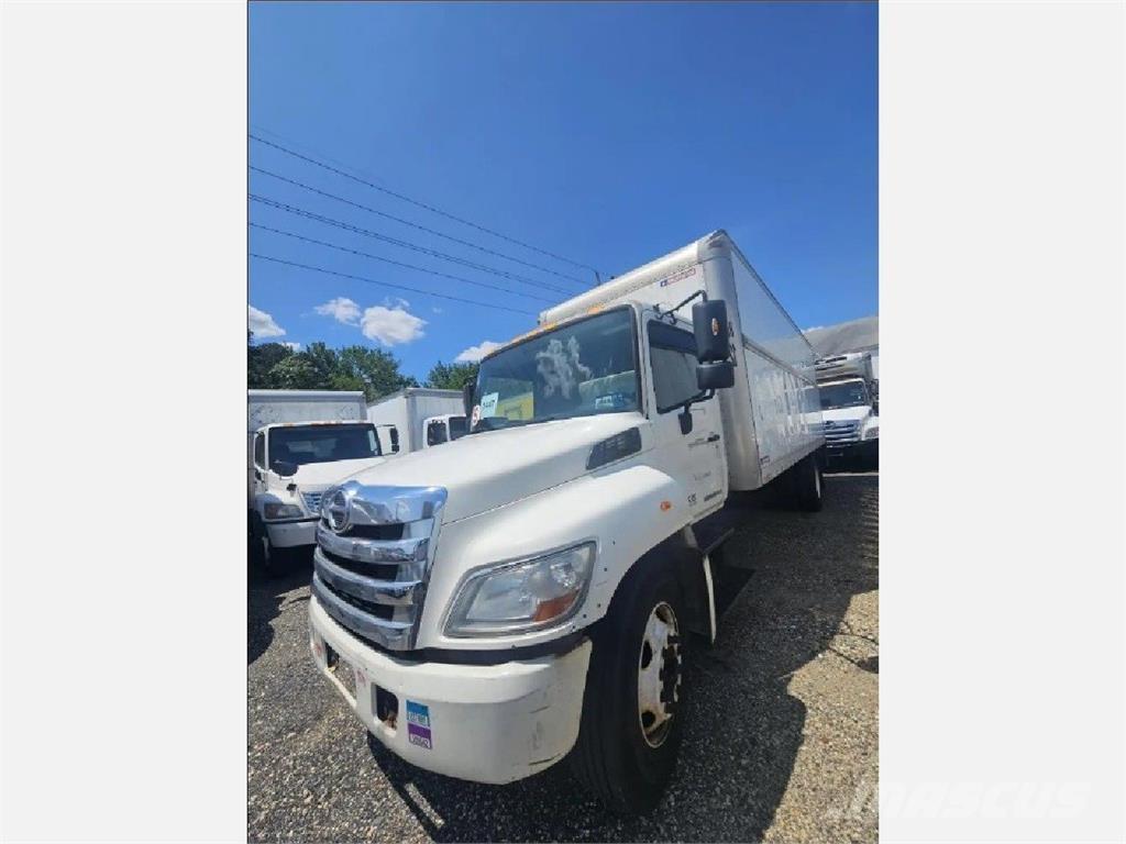 Hino 268 厢式货车