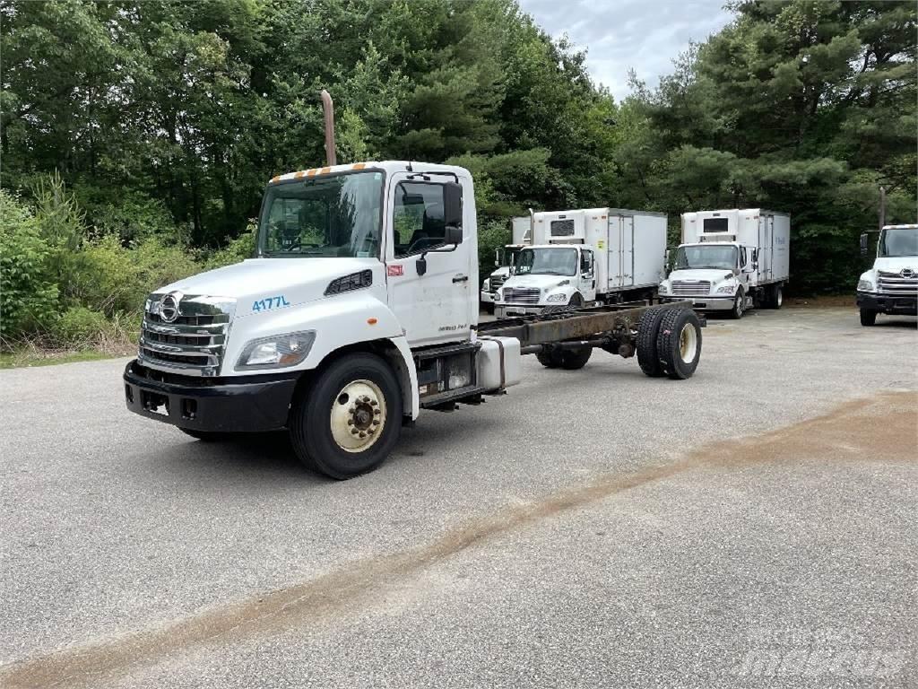 Hino 338 平板车