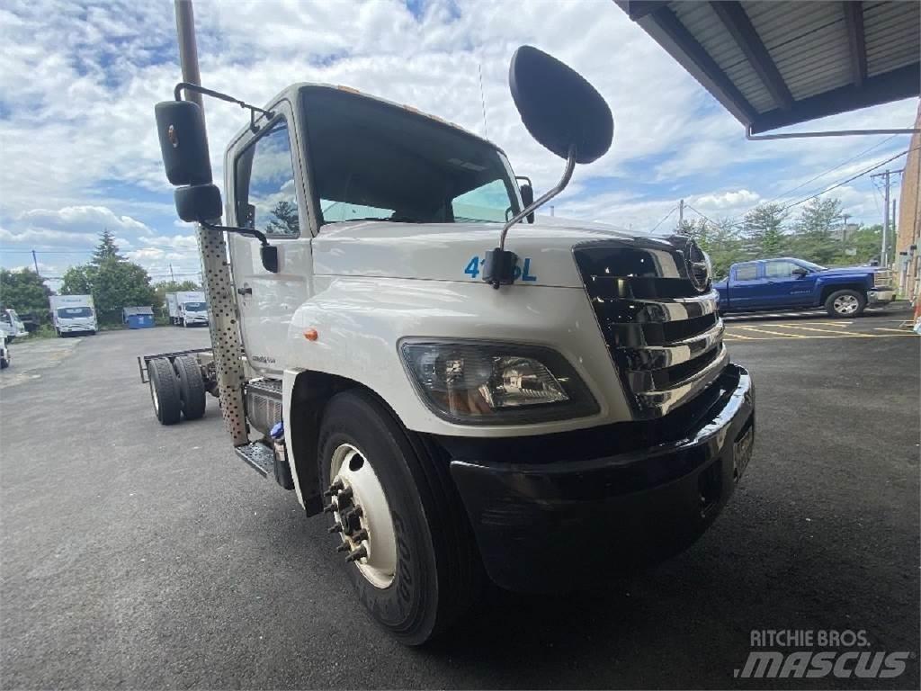 Hino 338 平板车