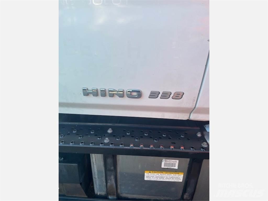 Hino 338 平板栏板货车