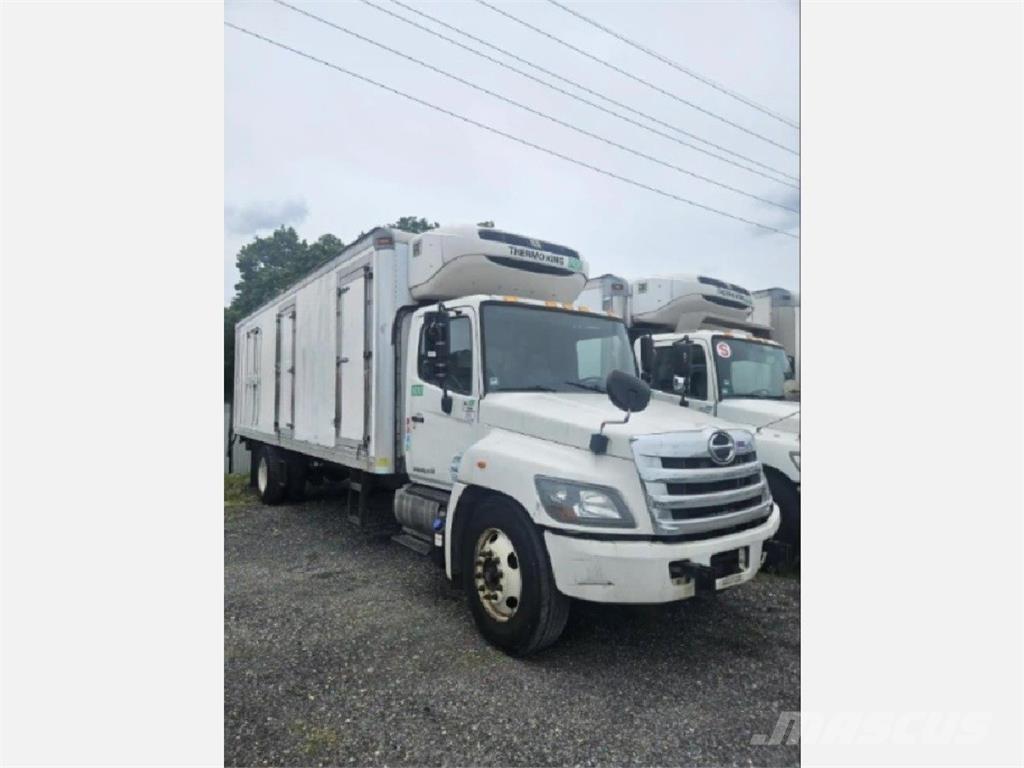 Hino 338 冷藏车