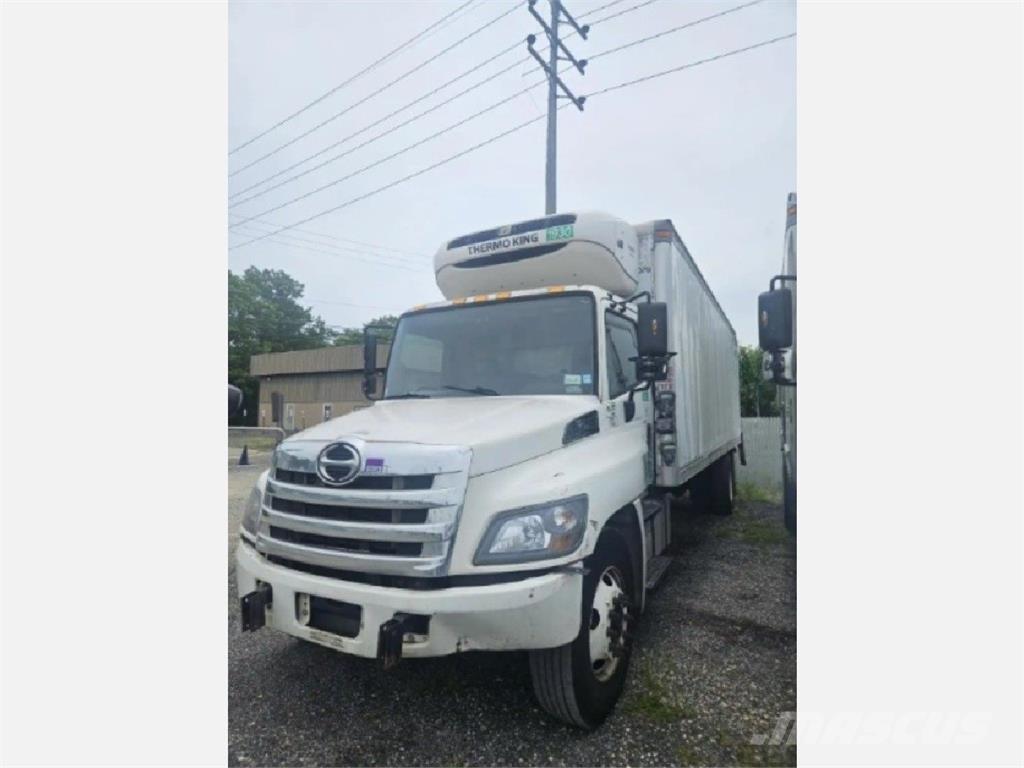 Hino 338 冷藏车