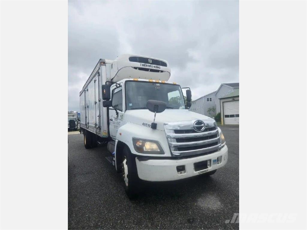 Hino 338 冷藏车