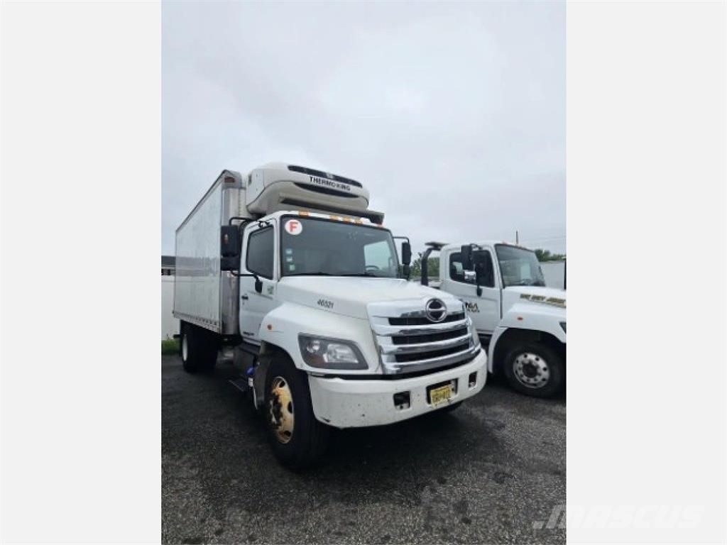 Hino 338 冷藏车