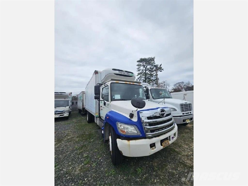 Hino 338 冷藏车