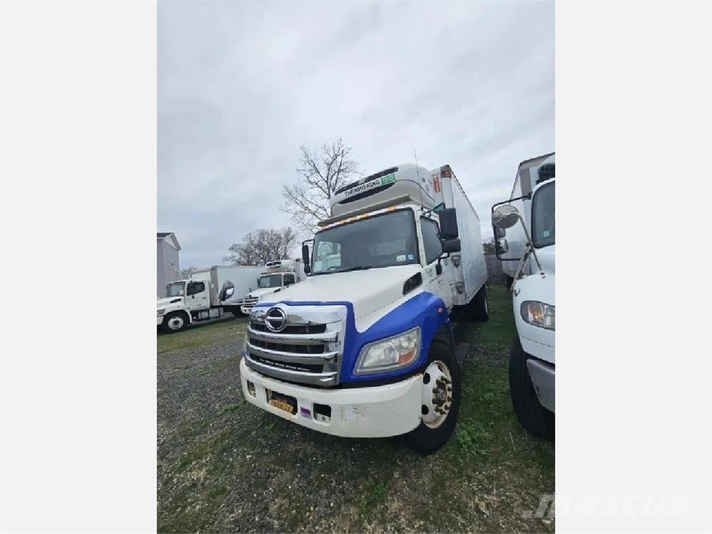 Hino 338 冷藏车