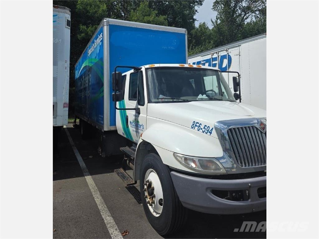 International 4300 厢式货车