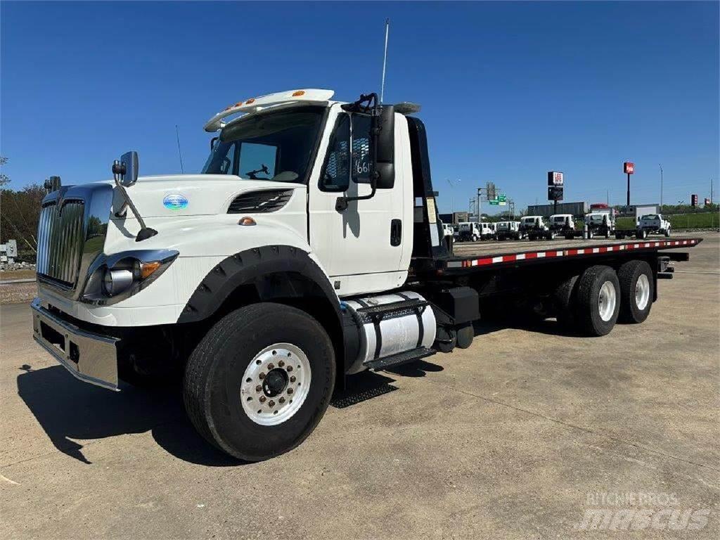 International 7600 救援车