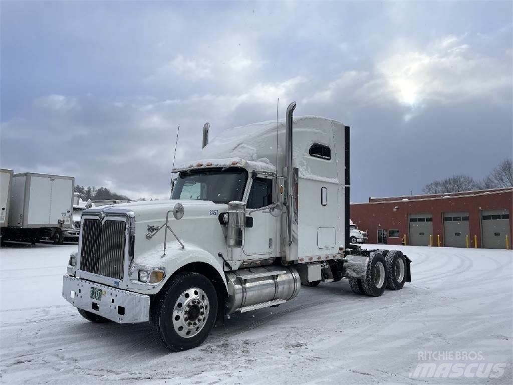 International 9900i 牵引车