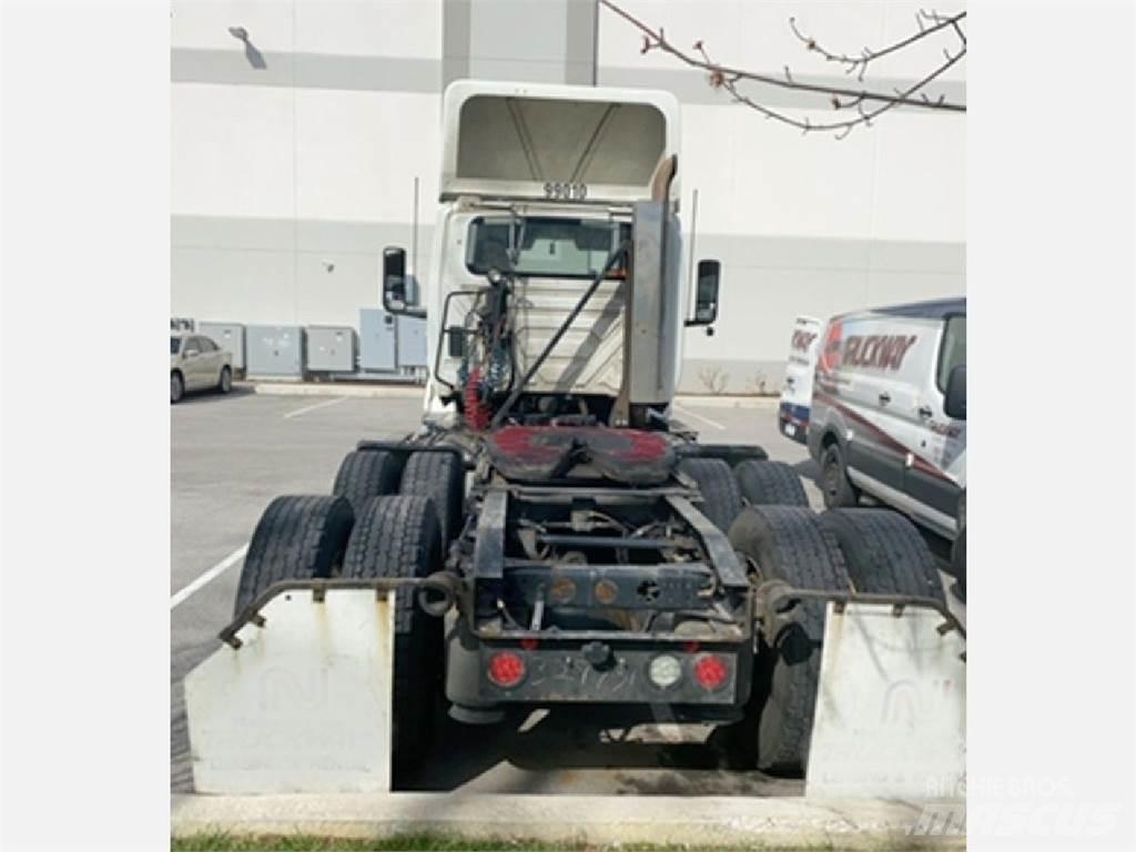 International LT 牵引车
