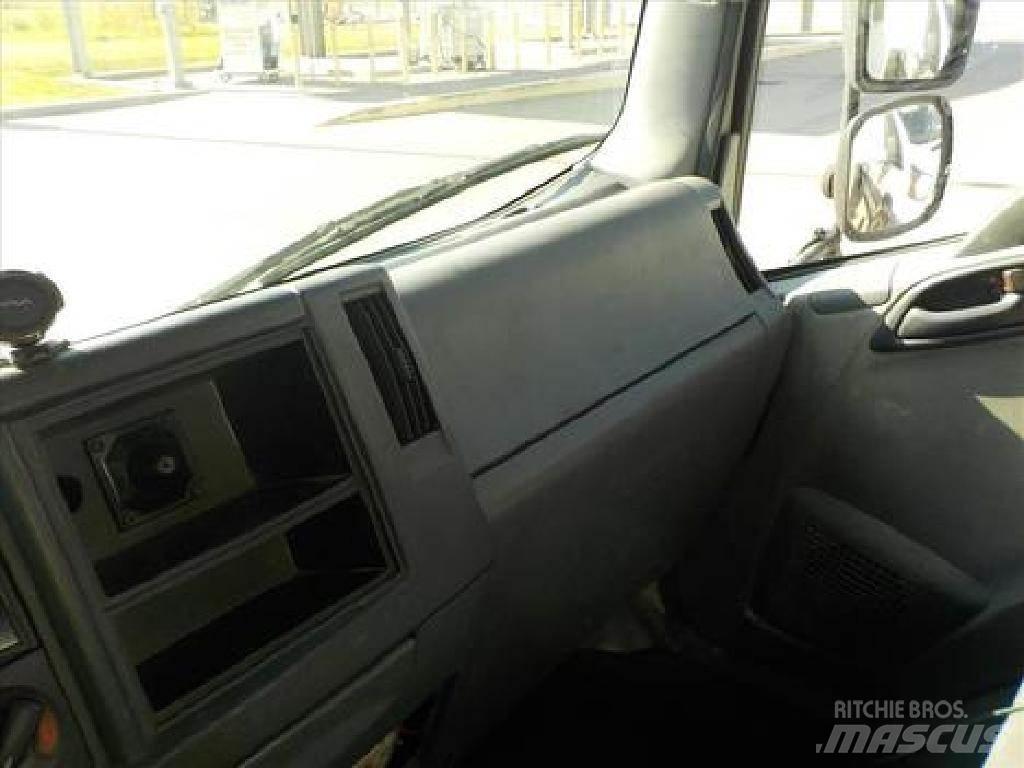 Isuzu NRR 饮料运输车
