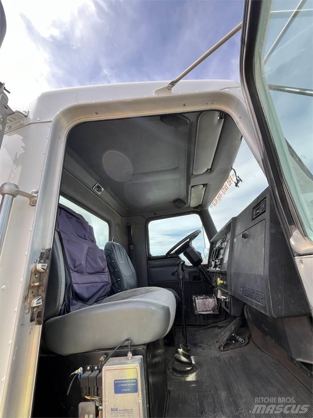 Kenworth T300 其他货车