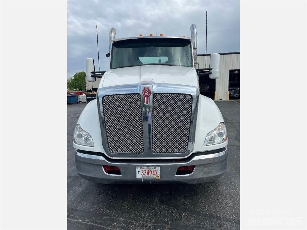 Kenworth T680 牵引车
