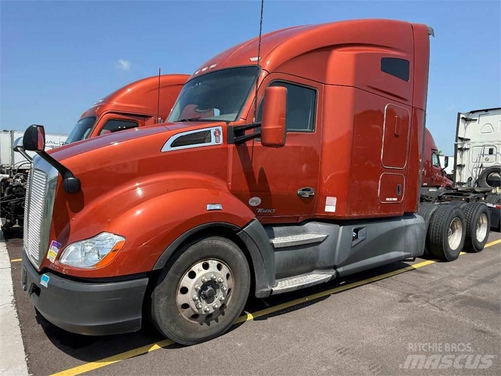 Kenworth T680 牵引车